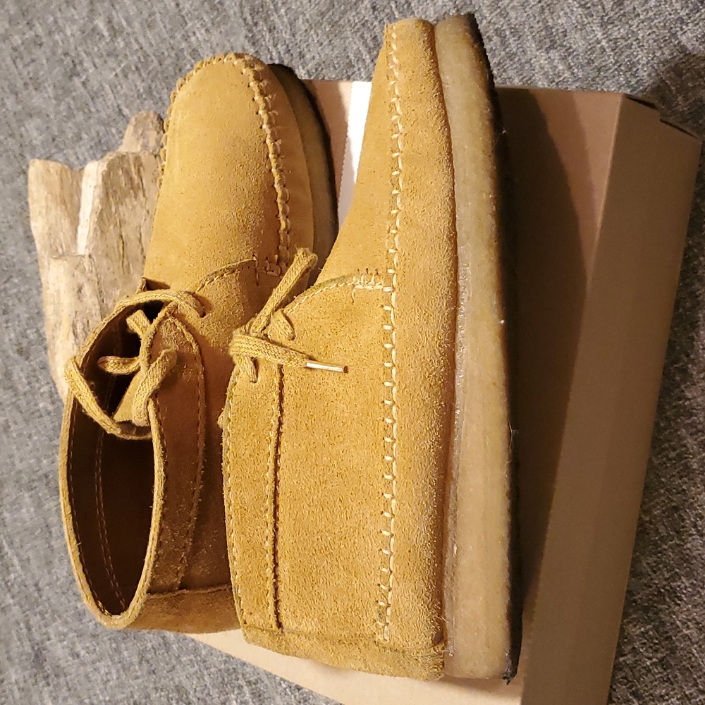 Clarks classic Wallabees